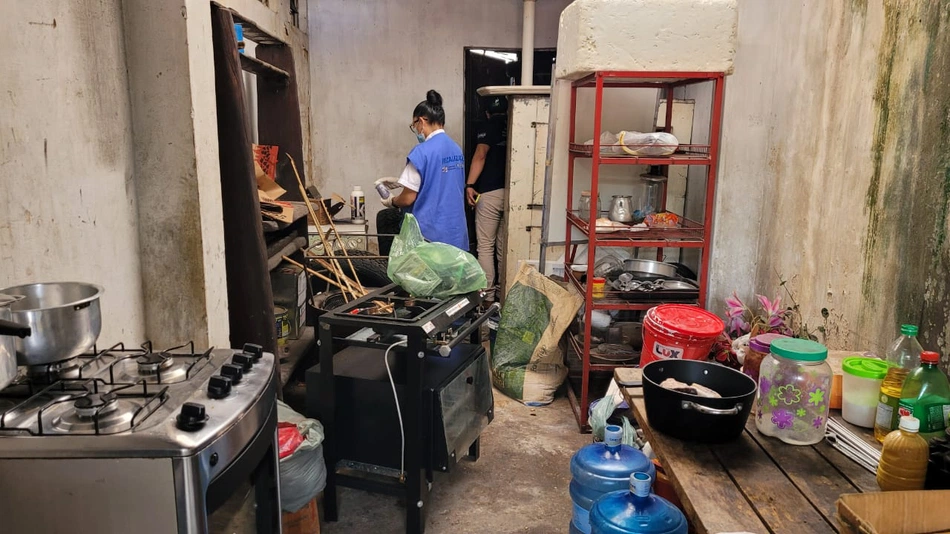 Vigilância Sanitária do Piauí Fiscaliza estabelecimento em Teresina.