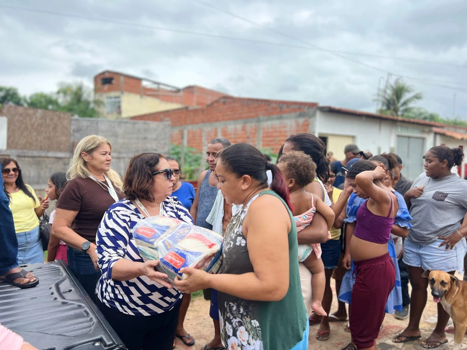 Entregas de cestas básicas pelo Idepi