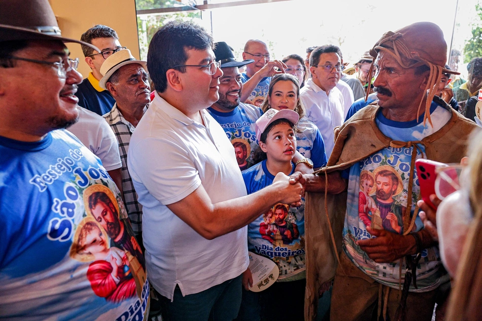 Rafael Fonteles participa da Missa do Vaqueiro