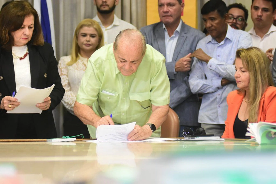 Prefeito de Teresina Silvio Mendes