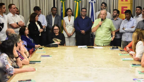 Reunião no Palácio da Cidade