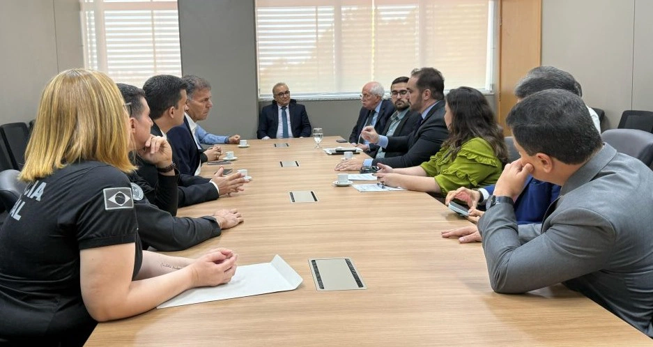 Reunião entre representantes do TJ e da Sejus