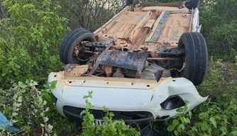 Acidente de carro em Fronteiras