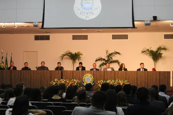 Polícia Civil realiza solenidade com troféus e medalhas