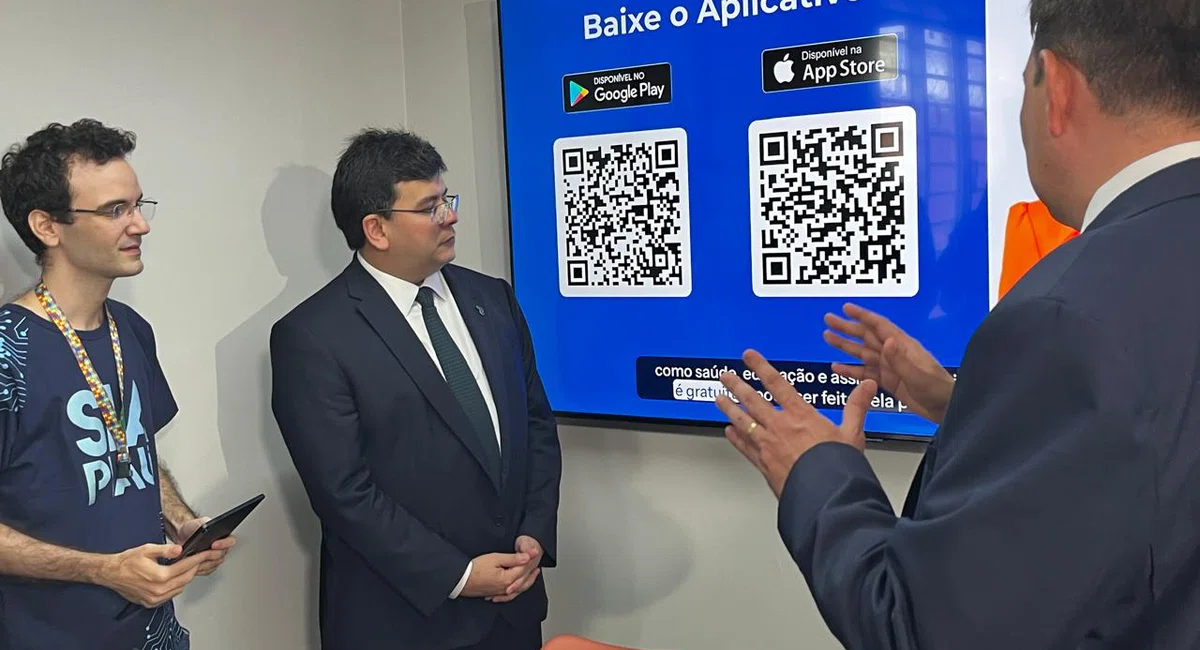 Rafael Fonteles inaugura novo Espaço da Cidadania Digital no Centro de Teresina