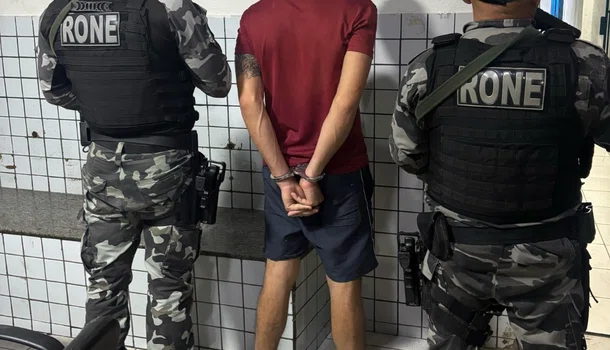 Suspeito preso pela Polícia Militar