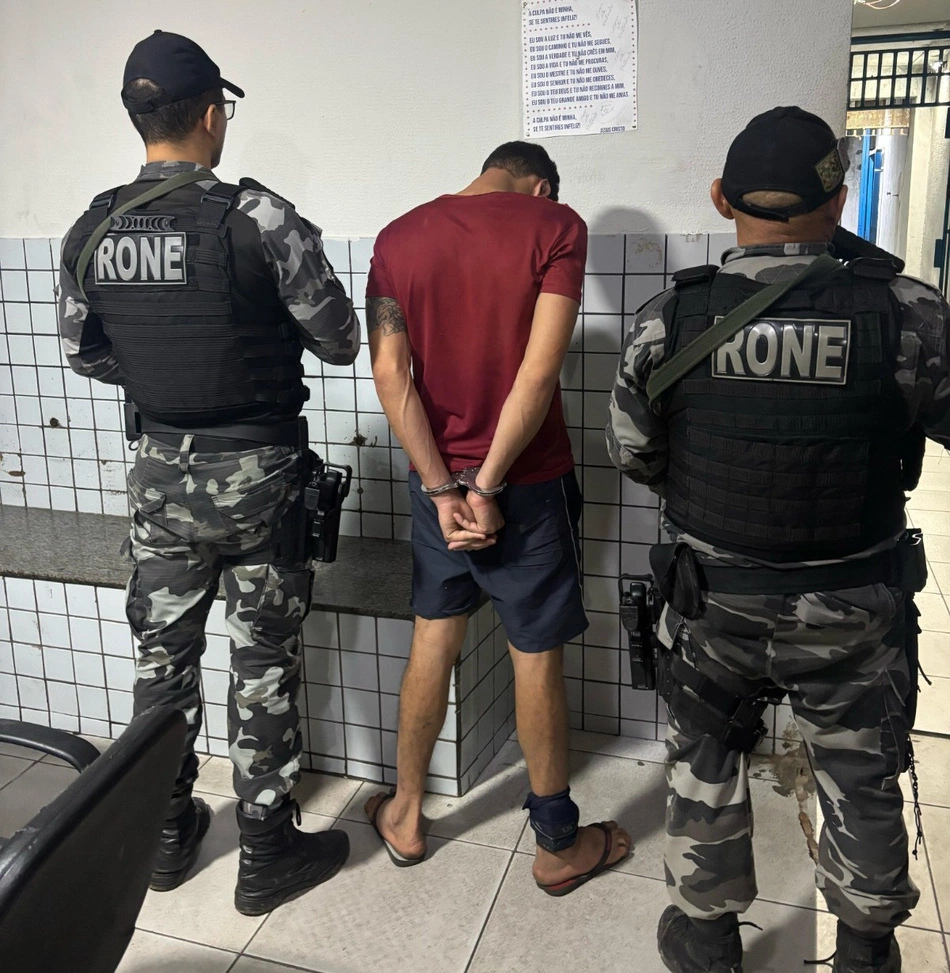 Suspeito preso pela Polícia Militar