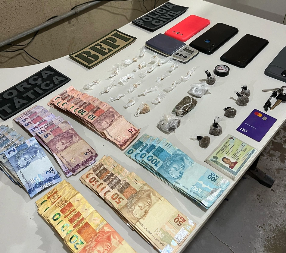 Polícia apreende drogas com dupla suspeita de tráfico em Picos