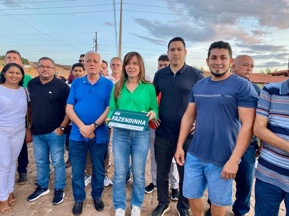 Prefeitura de Esperantina entrega novas obras de infraestrutura e iluminação em LED