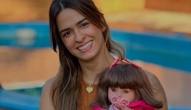 Gessy Lima e bebê reborn