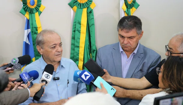 Silvio Mendes e presidente do TCE-PI, conselheiro Kennedy Barros