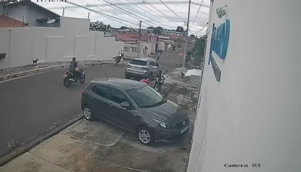 Imagens da câmera de segurança.