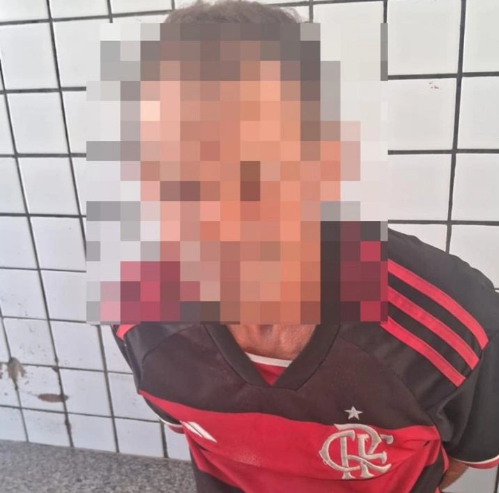 Suspeito preso pela Polícia Militar