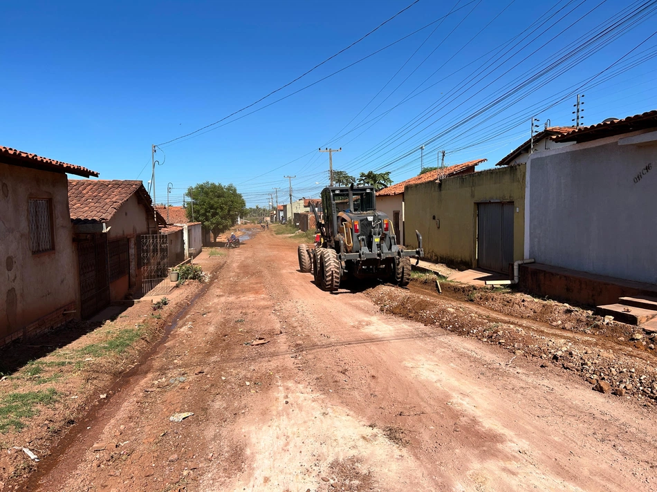 Obras de pavimentação asfáltica no Conjunto Bernardo Rêgo