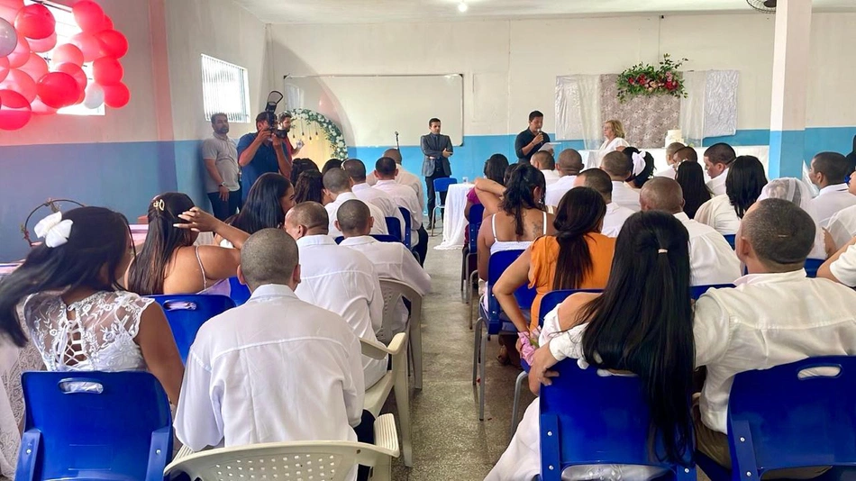 Internos da Penitenciária de Parnaívb