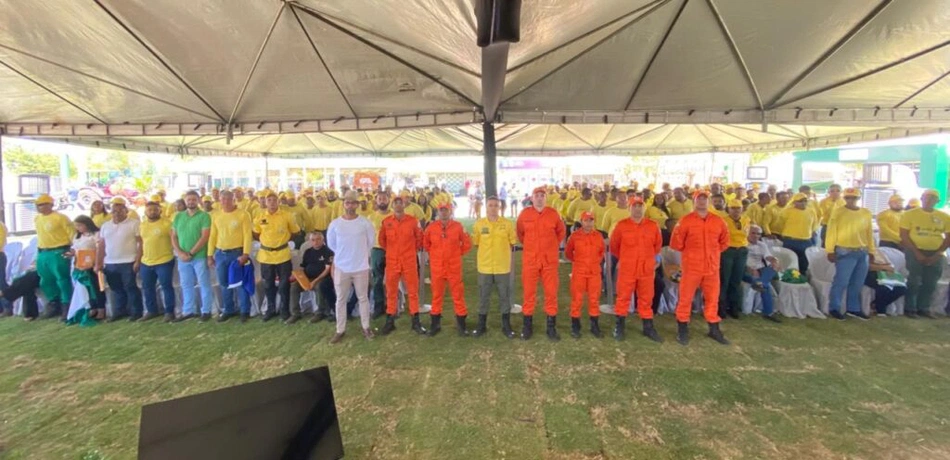 Corpo de Bombeiros reforça combate as queimadas com mais de 1.300 brigadistas.