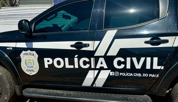 Viatura da Polícia Civil.