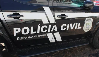 Viatura da Polícia Civil.