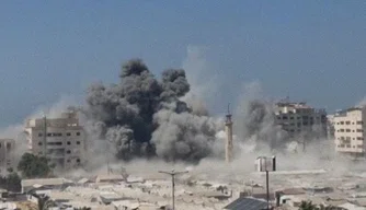 Israel amplia ofensiva contra o Hamas com novos bombardeios em Gaza.