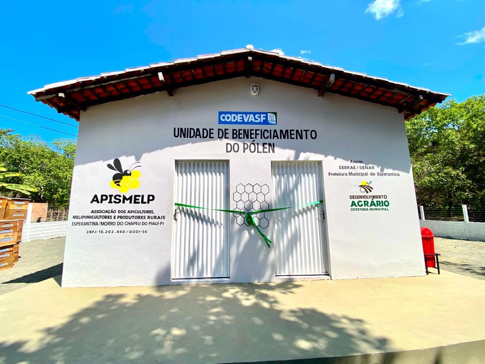 Entrega da Casa do Mel na comunidade Vila Progresso