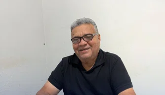 Seu Dua (PSD), prefeito de Regeneração.