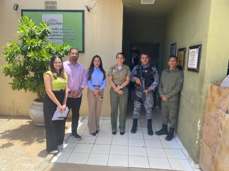 Inspeção no 20º Batalhão da Polícia Militar.