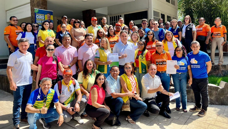 Ciro Nogueira recebe agentes comunitários e atende reivindicação