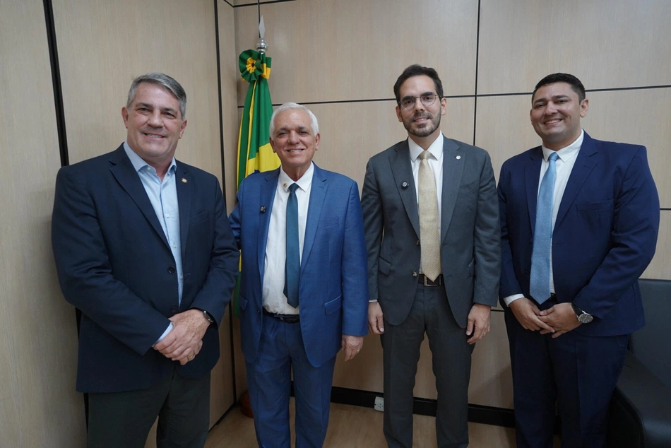 Vice-governador Themístocles Filho