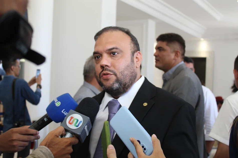 Deputado Ziza Carvalho
