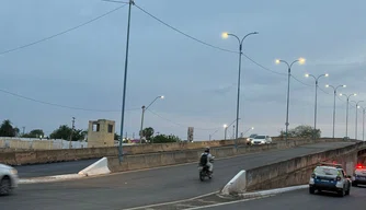 Trânsito no elevado da Miguel Rosa já está liberado após manutenção