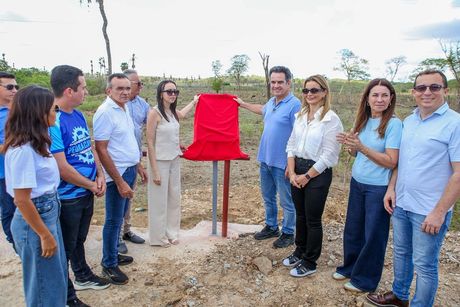 Ciro Nogueira participa de inauguração de obras
