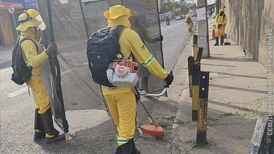 Força-tarefa de limpeza mobiliza 120 agentes no Centro de Teresina