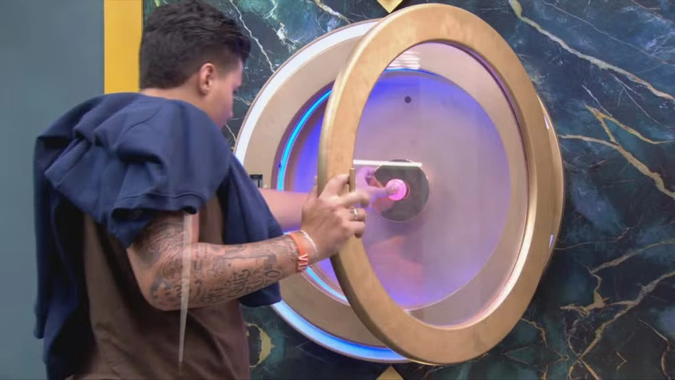 Pedro aperta botão e desiste do BBB 26