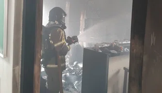 Incêndio atinge apartamento em condomínio da zona Sul de Teresina