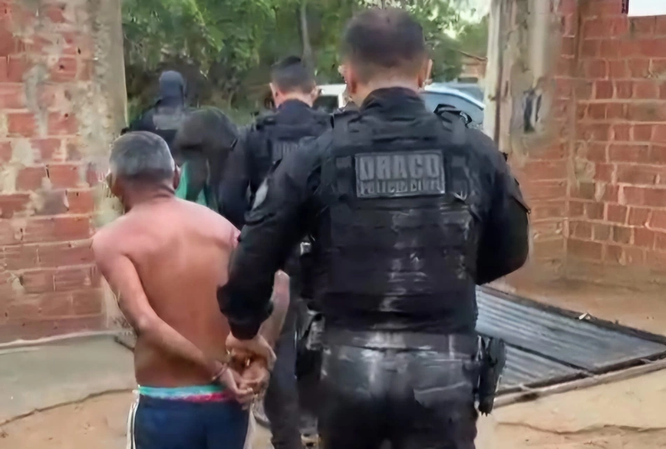 Operação contra o tráfico prende cinco pessoas