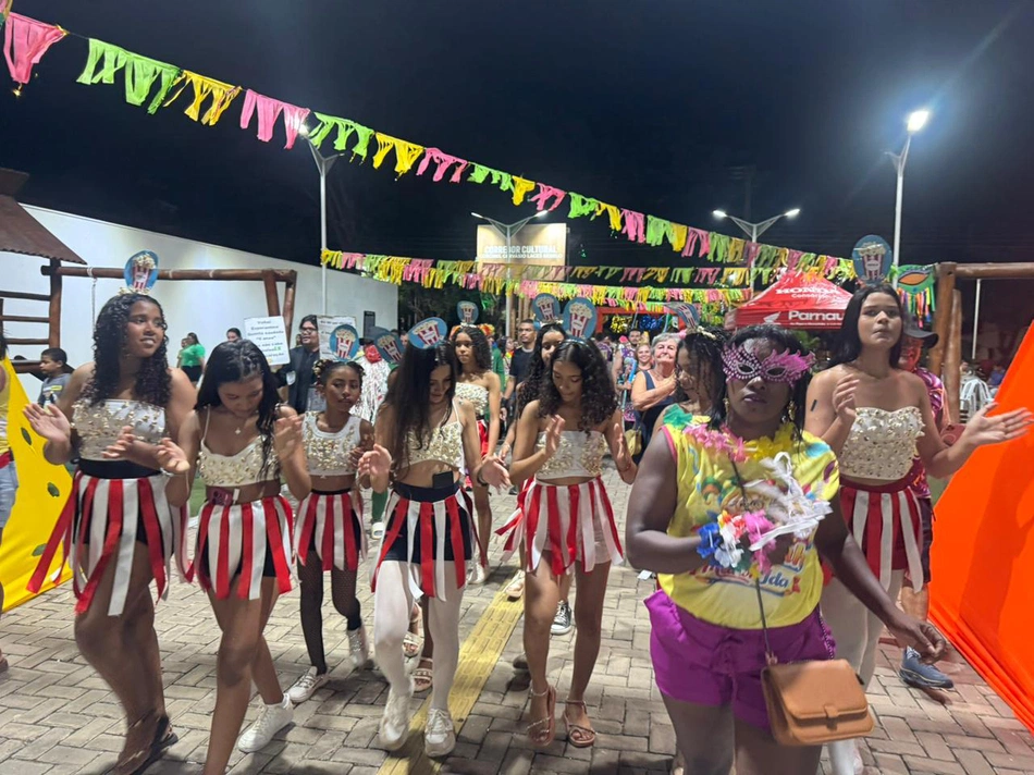 Tarde Cultural reúne blocos de rua em Esperantina