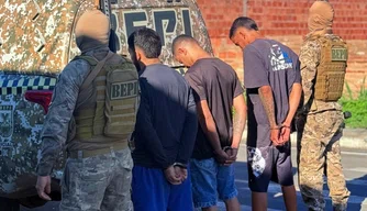 Três homens são presos com armas e drogas em Água Branca