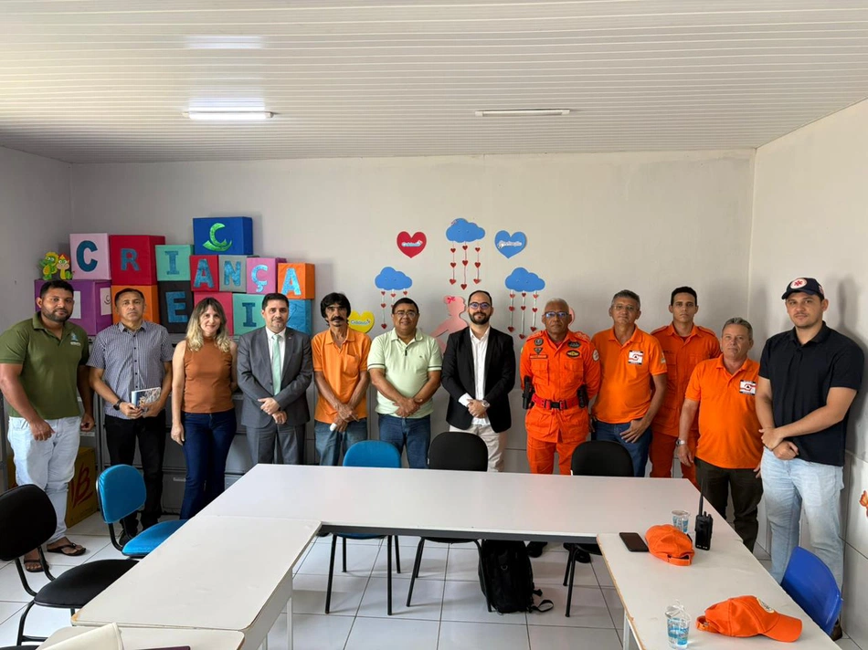 Esperantina apresenta Plano de Ação Integrada com apoio do Corpo de Bombeiros para resposta a enchentes