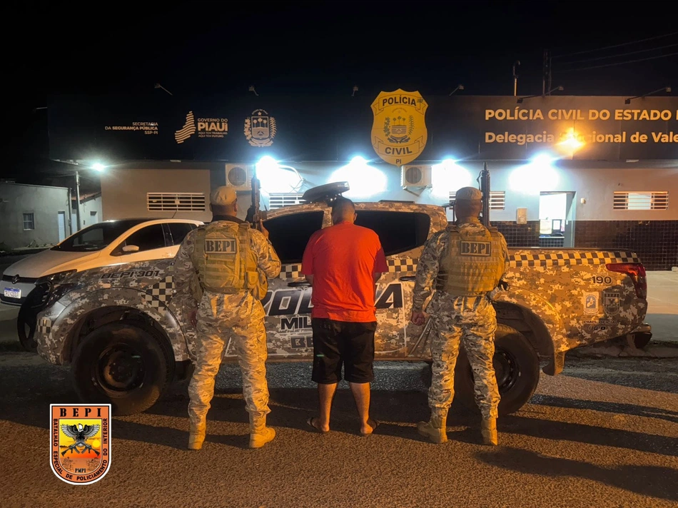 Homem é preso com drogas e arma durante operação da PM em Valença do Piauí