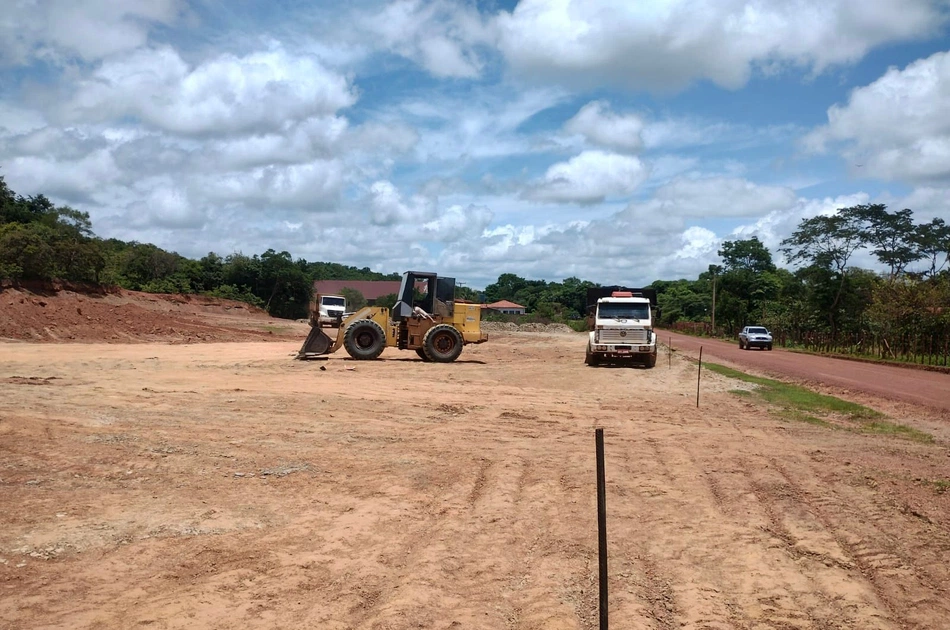 Prefeitura inicia construção de escola