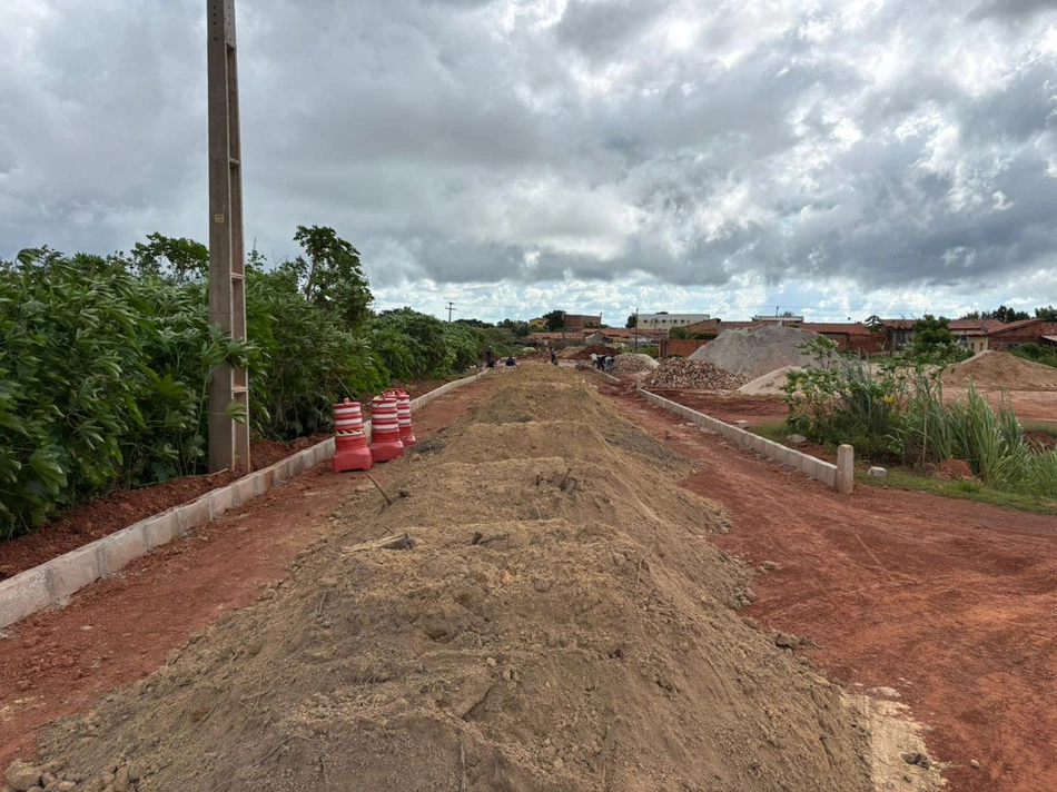 Pavimentação e continuação da Avenida Juarez Távora no bairro Nova Esperança