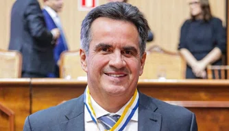 Ciro Nogueira recebe medalha do Mérito da Justiça Federal do Piauí