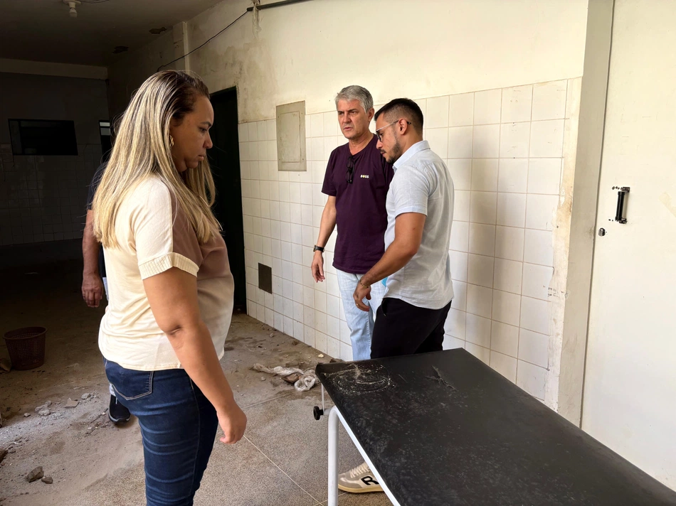 Equipe acompanha andamento da obra do Centro Municipal de Saúde Especializado