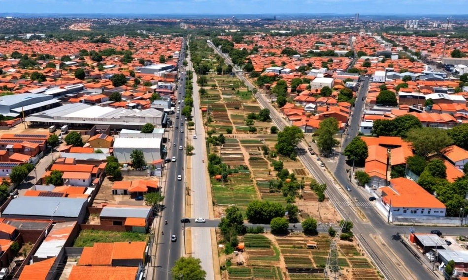 Strans entrega sistema binário da Avenida Noé Mendes na zona Sudeste de Teresina
