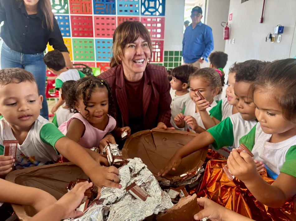 Presente de Páscoa anima crianças em creche de Esperantina