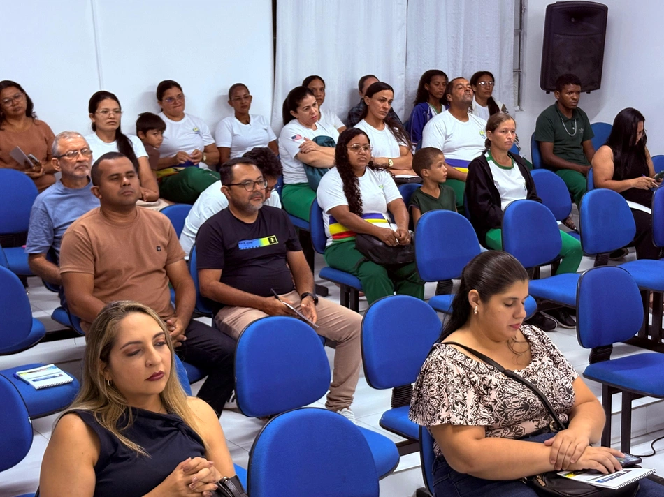 PROCON de Esperantina realiza III Encontro com Consumidores na Câmara Municipal