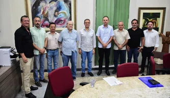 Silvio Mendes assina decretos de transferência de empresas para o Polo Industrial Sul