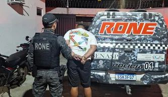 Casal é conduzido à Central de Flagrantes por desacato e desobediência durante abordagem