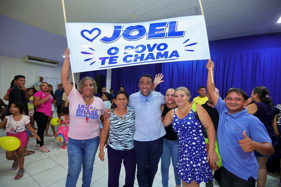 Com Joel nos braços do povo e Ciro ovacionado, multidão recebe pré-candidatos