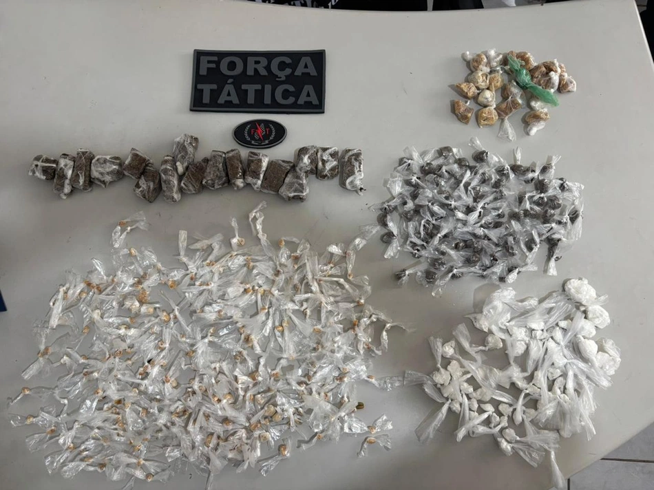 Polícia Militar apreende drogas em imóvel abandonado na zona Leste de Teresina